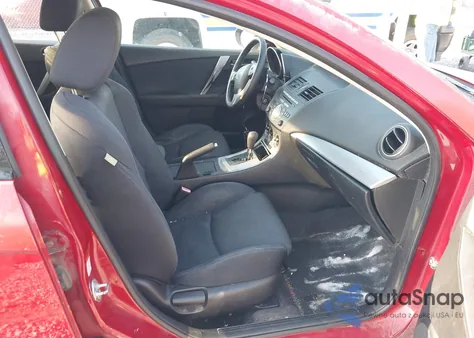 2011 Mazda Mazda3 S Sport z USA, uszkodzony, nr VIN JM1BL1U54B1458553